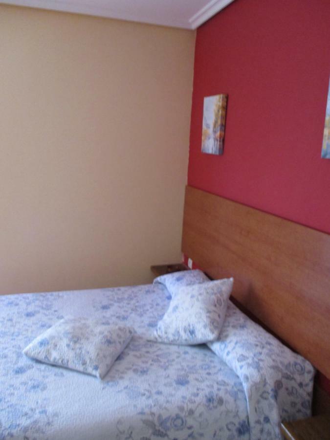 Hostal Becares Palencia Exterior foto