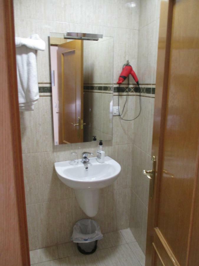 Hostal Becares Palencia Exterior foto